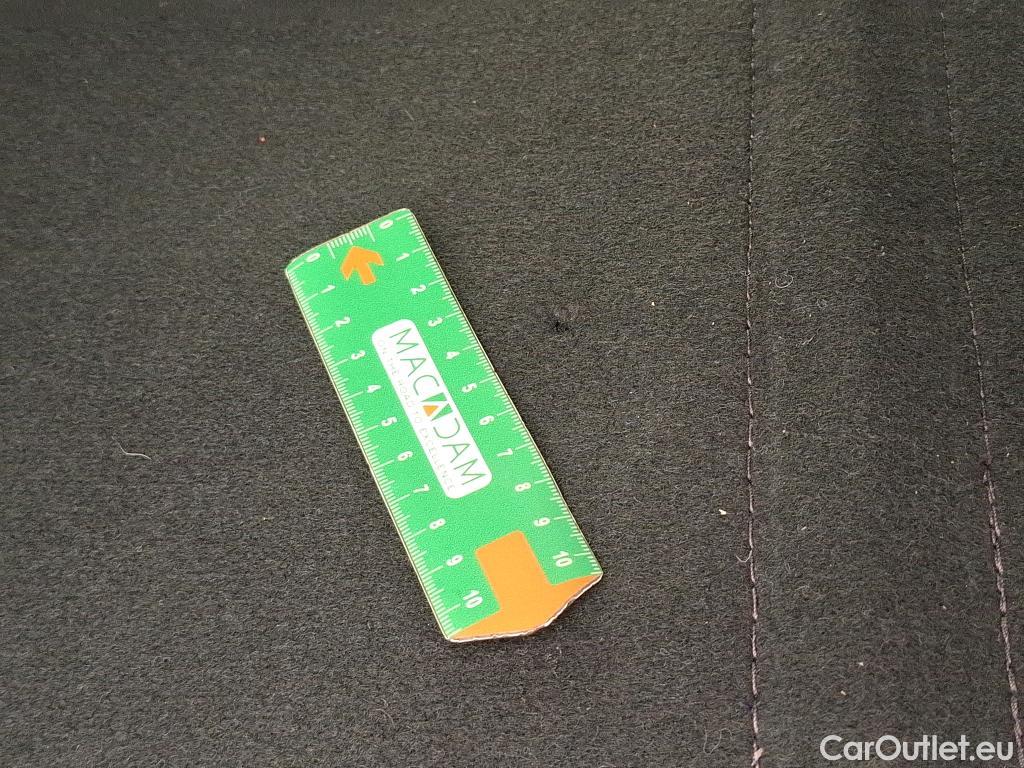  Toyota  Yaris  Hybride 116h France Business Stage Acad / TRANSFO VP VF #10