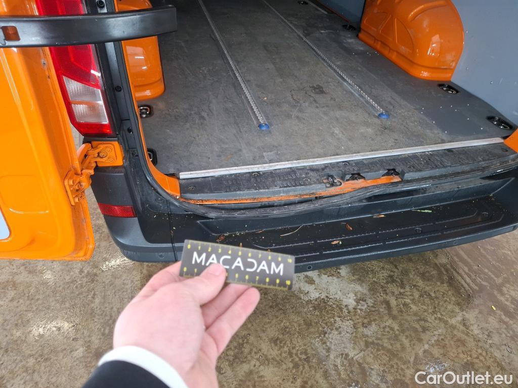  Volkswagen  Crafter  Fourgon Fourgon 35 mittlerer Radstand mit Hochdach FWD 2.0 #12