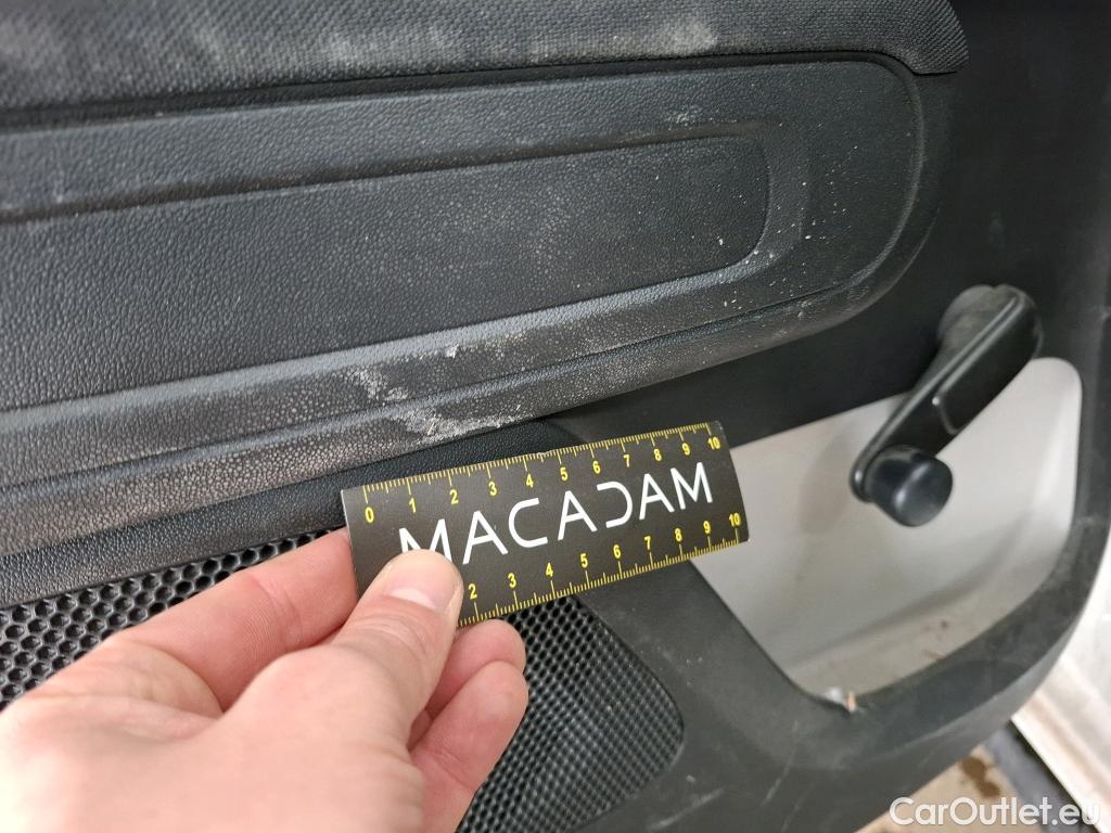  Citroen  C3  Shine Business 1.2 PureTech 110CV BVM6 E6d / TRANSFO VP VF

 #9