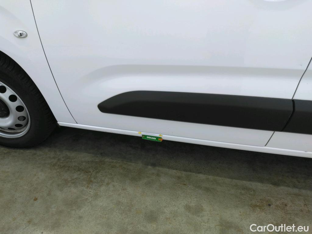  Citroen  Berlingo CITROEN  / 2018 / 4P / Fourgonnette M 1000kg PureTech 110 S&S BVM6 Driver #30