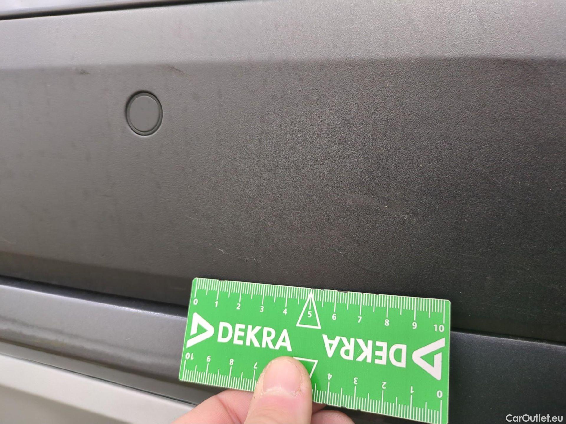  Bmw  X1 Série  sDrive 18 i xLine 1.5 135CV BVA7 E6d #30