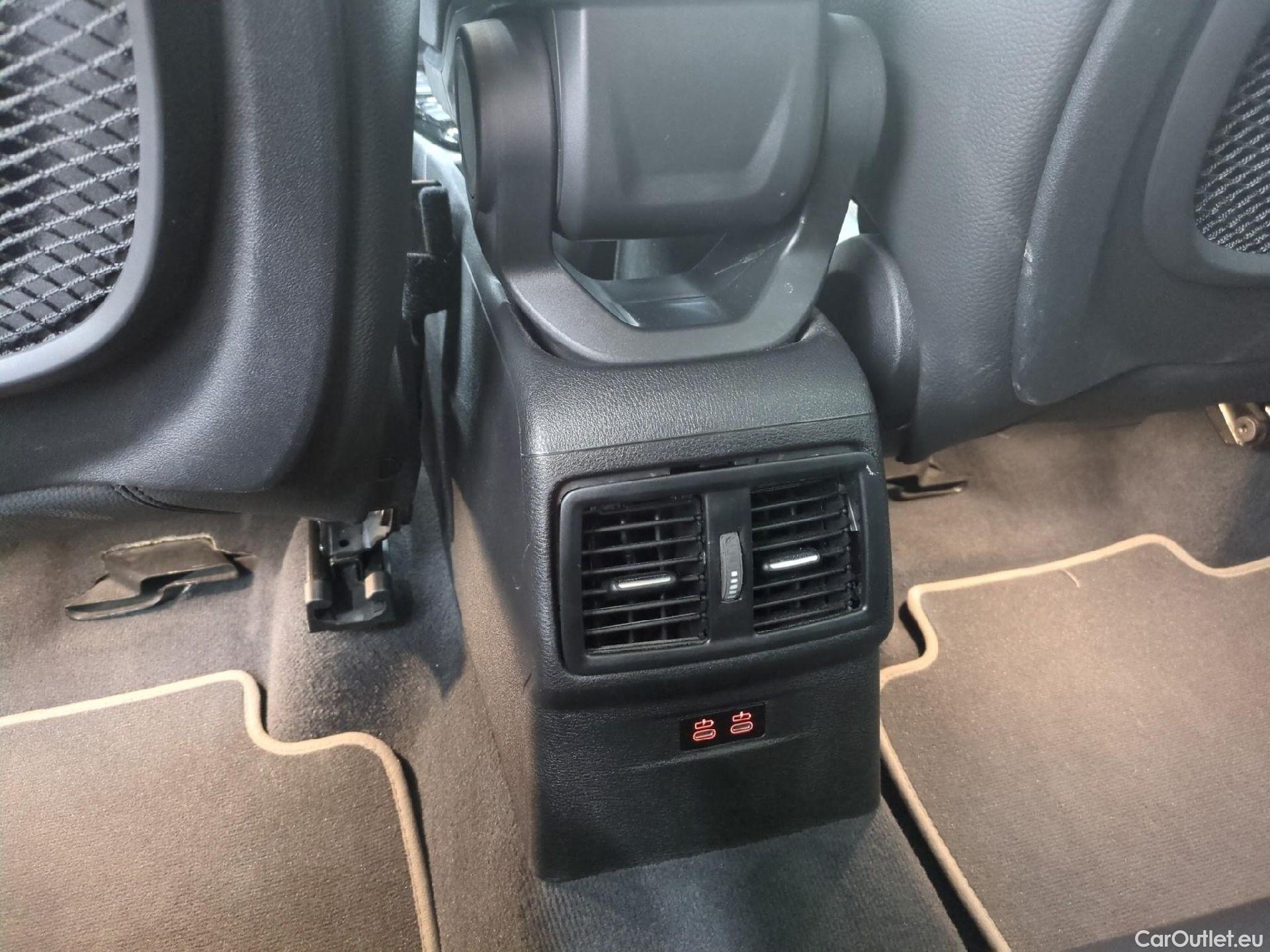  Bmw  X1 Série  sDrive 18 i xLine 1.5 135CV BVA7 E6d #5