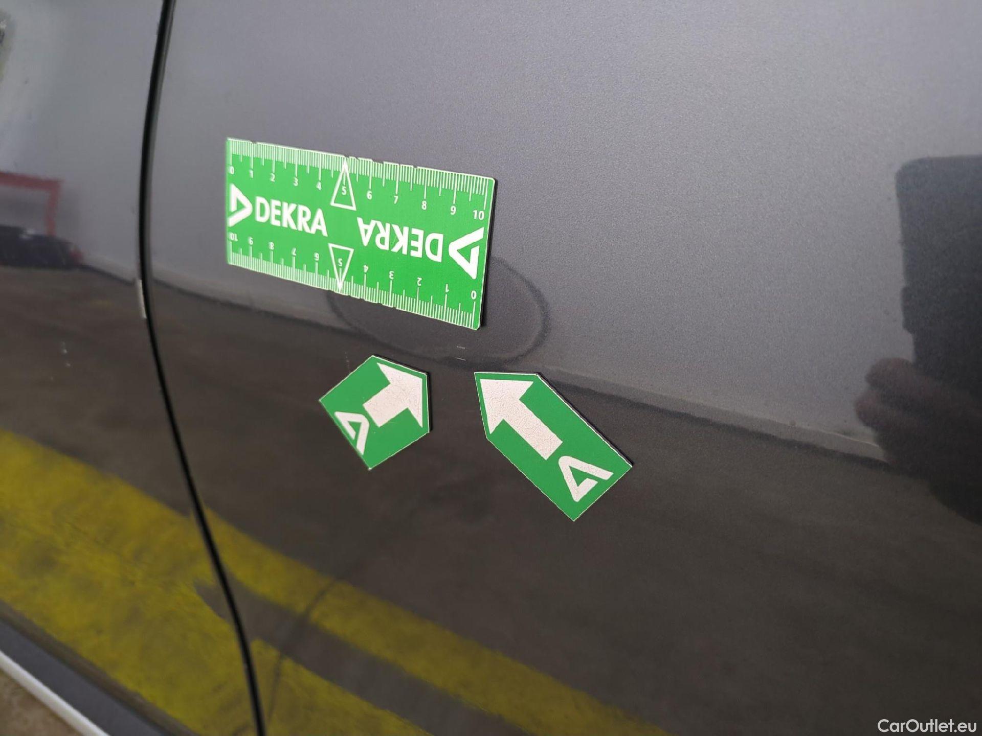  Bmw  X1 Série  sDrive 18 i xLine 1.5 135CV BVA7 E6d #24