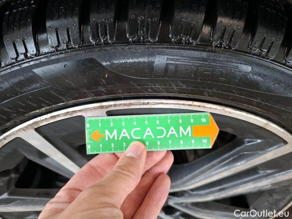  Bmw  Serie 1 Série 1 Berline 116 d Lounge 1.5 115CV BVA7 E6d #18