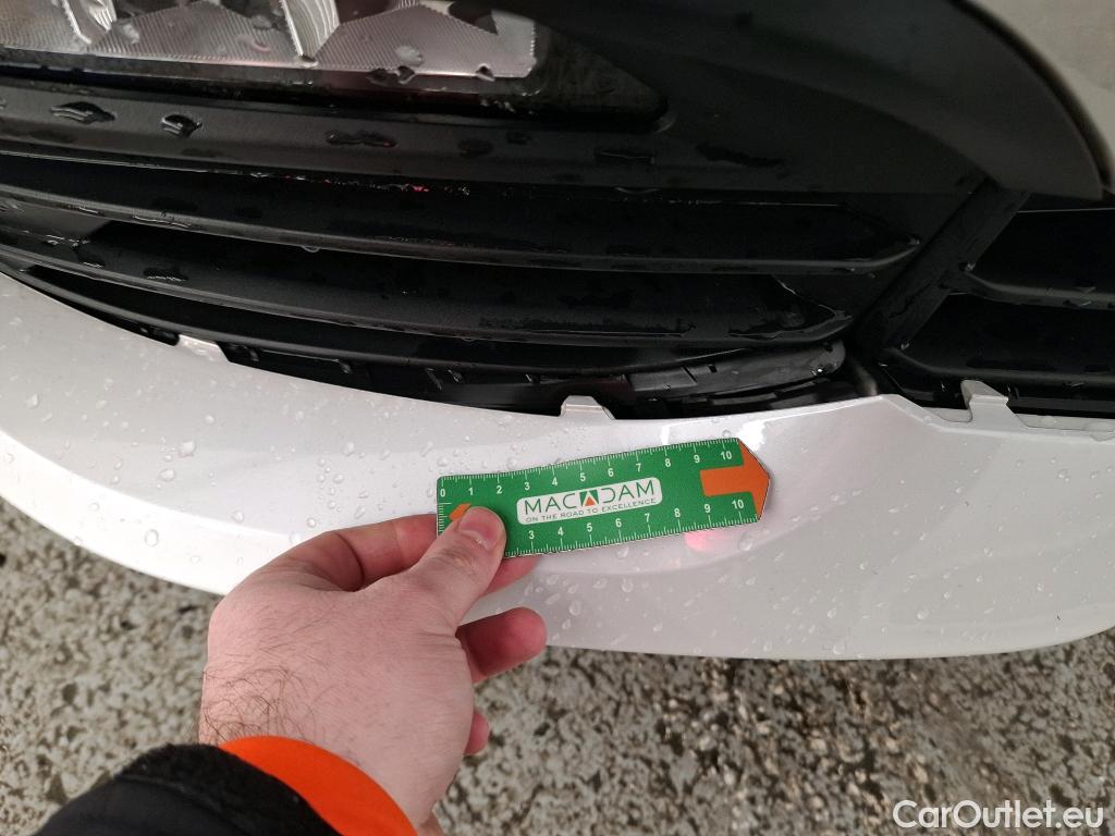  Bmw  Serie 1 BMW Série 1 / 2019 / 5P / Berline 116i DKG7 Business Design #28