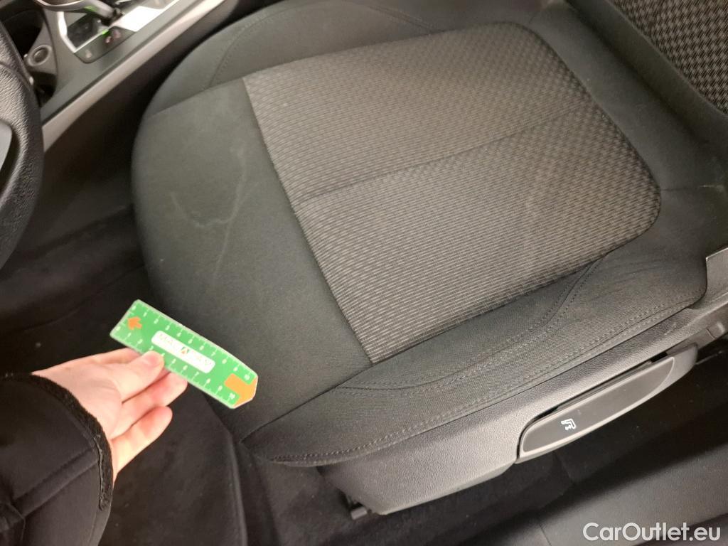  Bmw  Serie 1 BMW Série 1 / 2019 / 5P / Berline 116i DKG7 Business Design #19