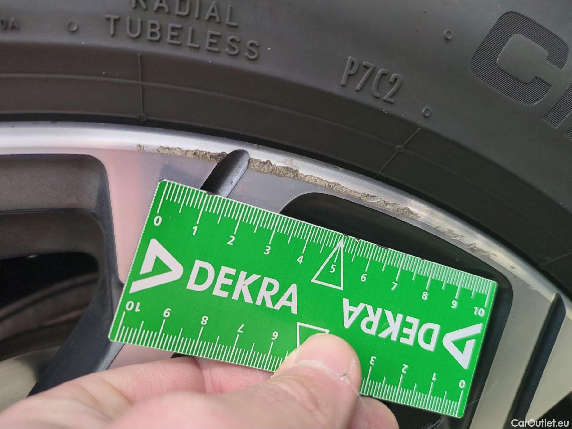  Bmw  X1 Série  sDrive 18 i xLine 1.5 135CV BVA7 E6d #13