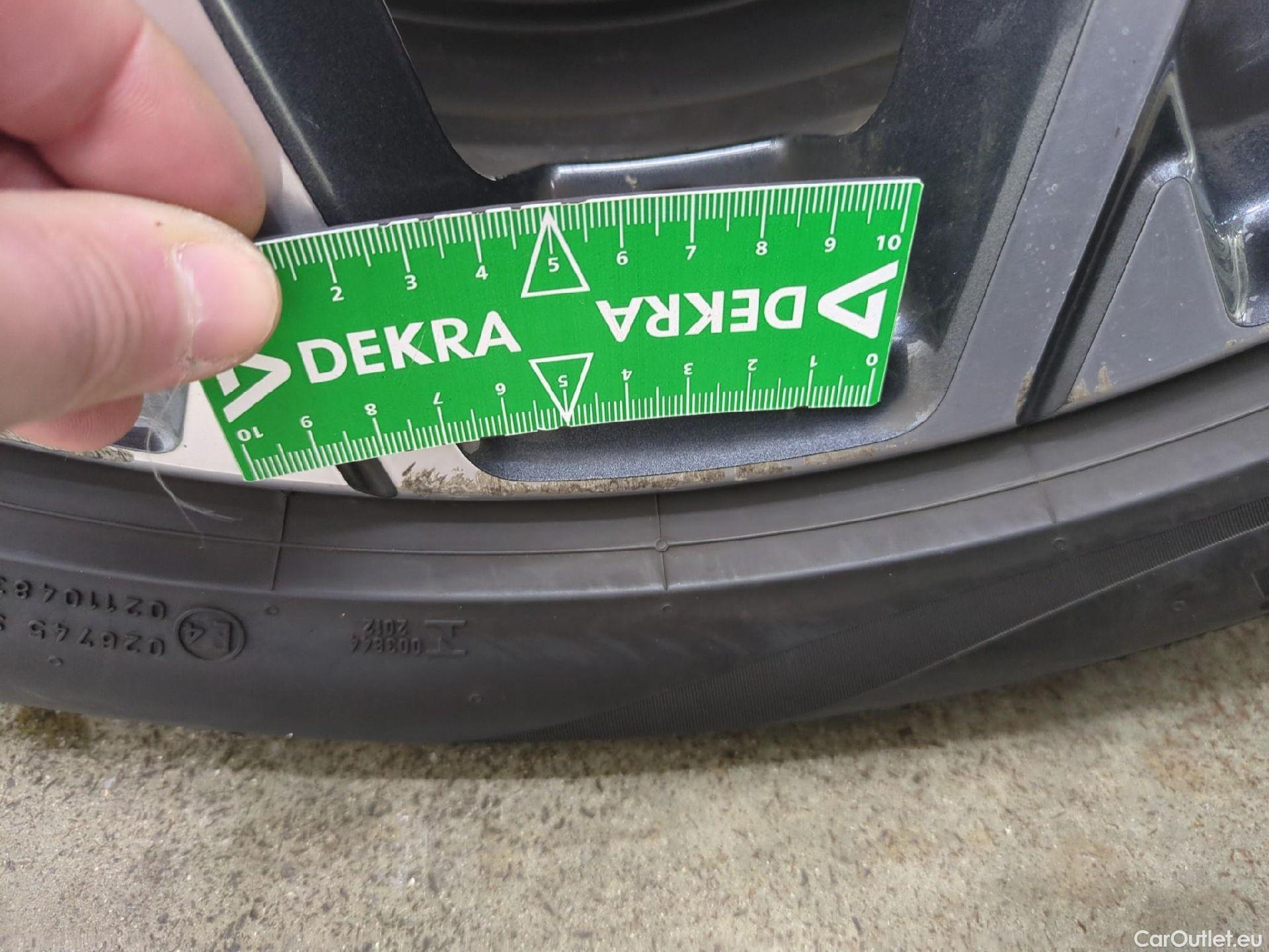  Bmw  X1 Série  sDrive 18 i xLine 1.5 135CV BVA7 E6d #15