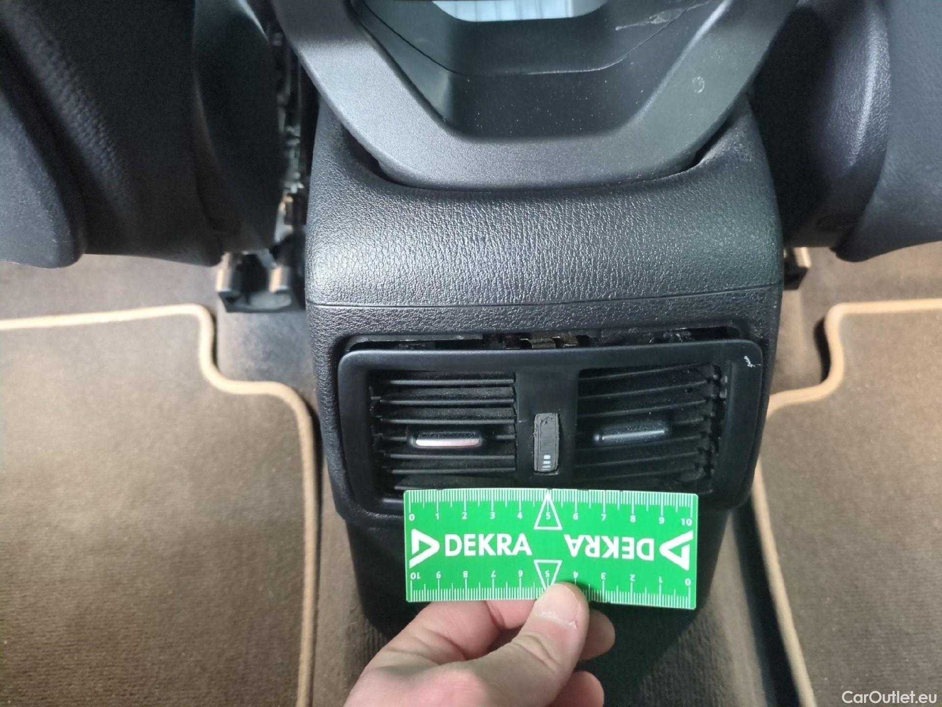  Bmw  X1 Série  sDrive 18 i xLine 1.5 135CV BVA7 E6d #6