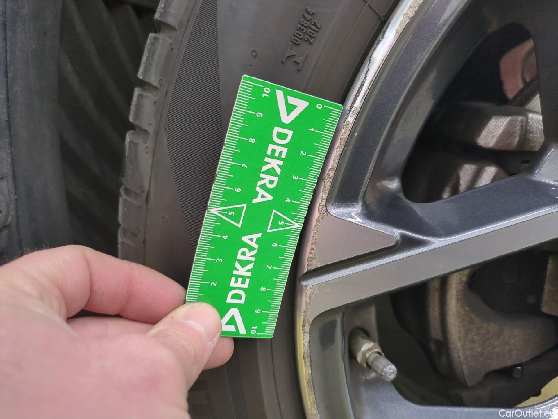  Bmw  X1 Série  sDrive 18 i xLine 1.5 135CV BVA7 E6d #3