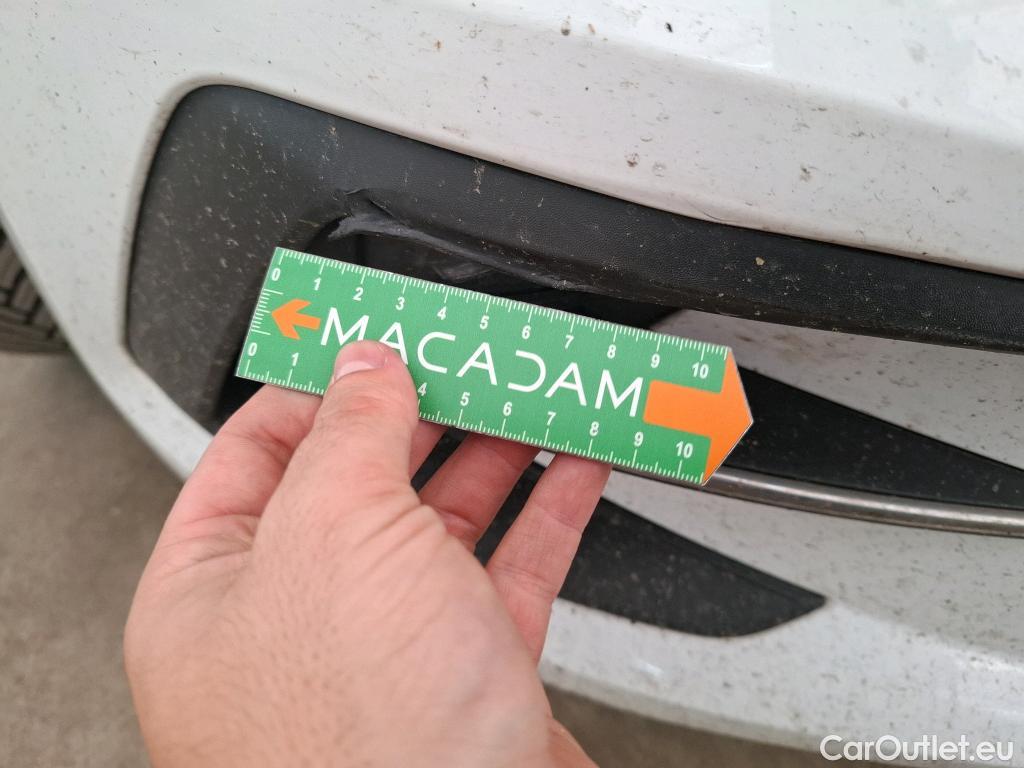  Renault  Megane  IV Berline 5pt. Société Air Nav 1.5 dCi 90CV BVM6 E6 #9