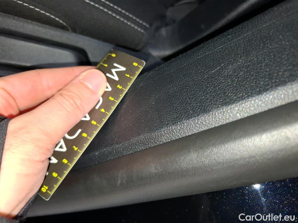  Ford  Kuga  / 2019 / 5P / SUV 2.5 190 hybrid Flexifuel Pshift Titanium / PARE BRISE HS #7