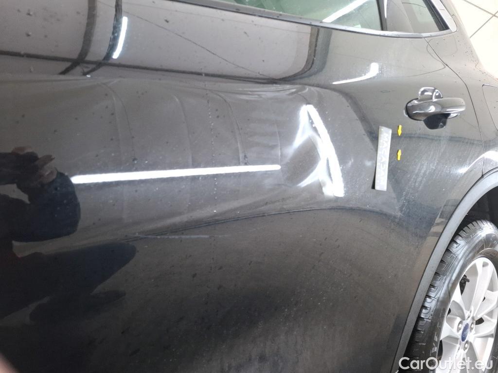  Ford  Kuga  / 2019 / 5P / SUV 2.5 190 hybrid Flexifuel Pshift Titanium / PARE BRISE HS #8