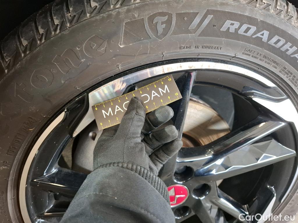  DS  DS7 DS DS 7 Crossback / 2017 / 5P / SUV E-TENSE 225 PERFORMANCE Line #13