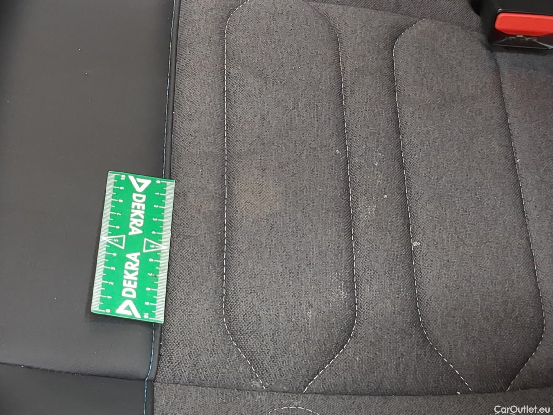  Citroen  C4  X Feel Pack 1.2 PureTech 130CV BVA8 6E #5