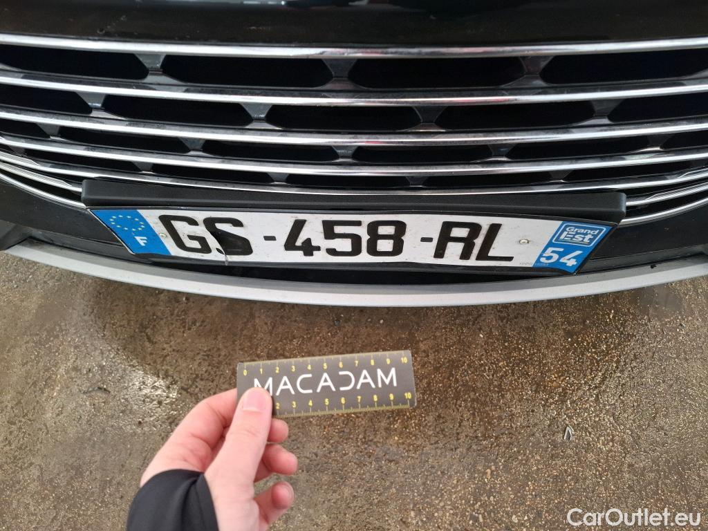  Ford  Kuga  / 2019 / 5P / SUV 2.5 190 hybrid Flexifuel Pshift Titanium / PARE BRISE HS #16