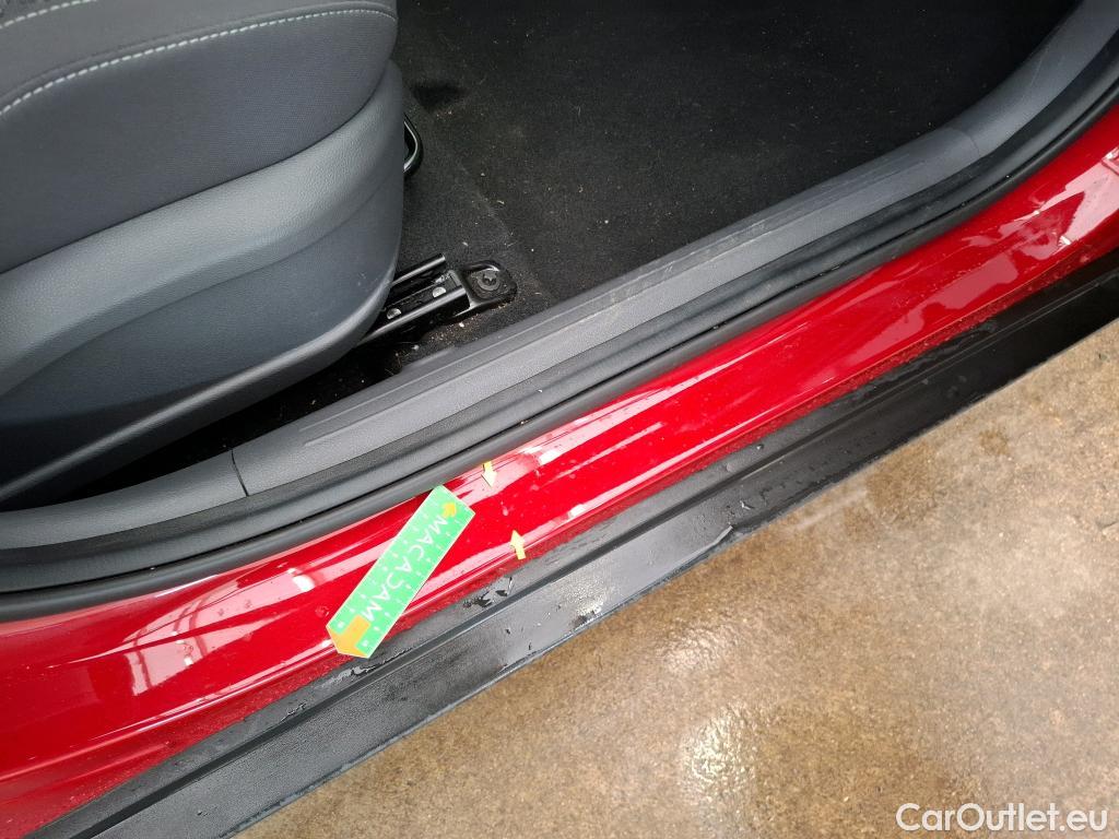  Hyundai  Bayon HYUNDAI  / 2021 / 5P / SUV 1.0 T-GDI 100 HYBRID 48V INTUITIVE #1