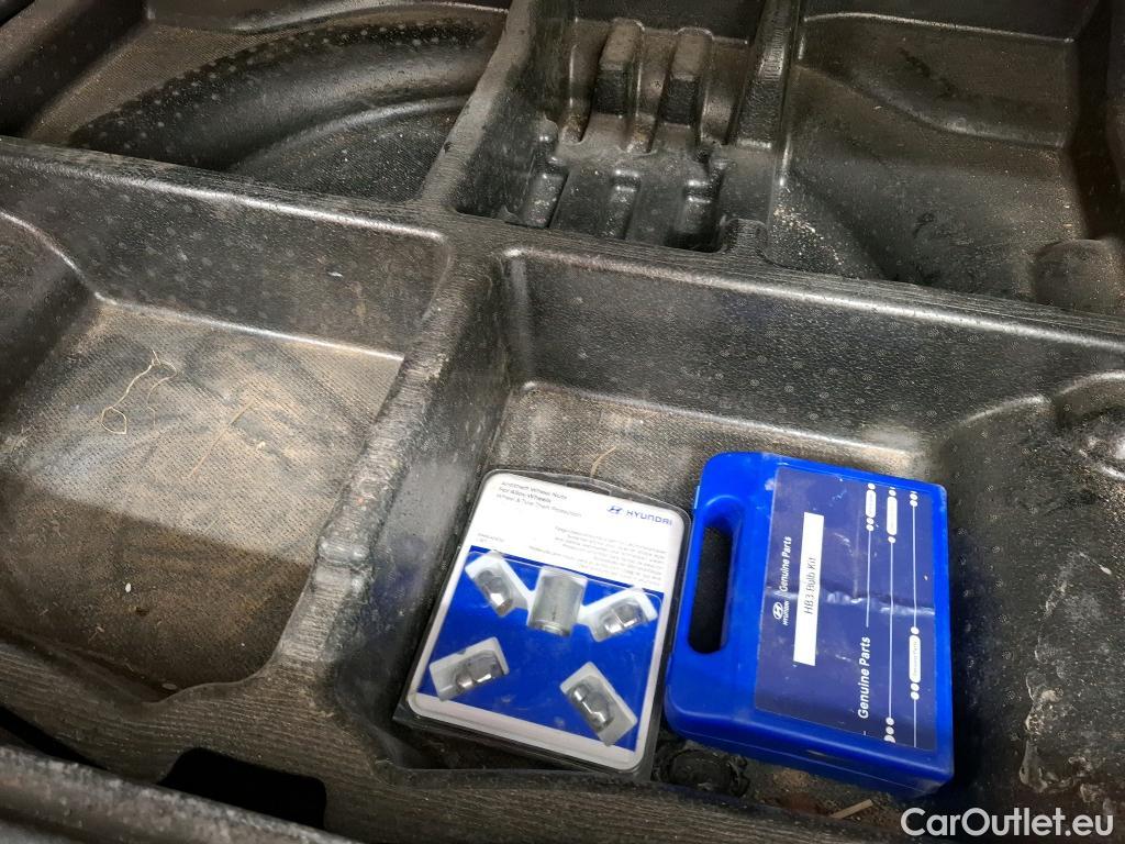  Hyundai  Tucson  Business Hybrid 2WD 1.6 T-GDI 230CV BVA6 E6d #26