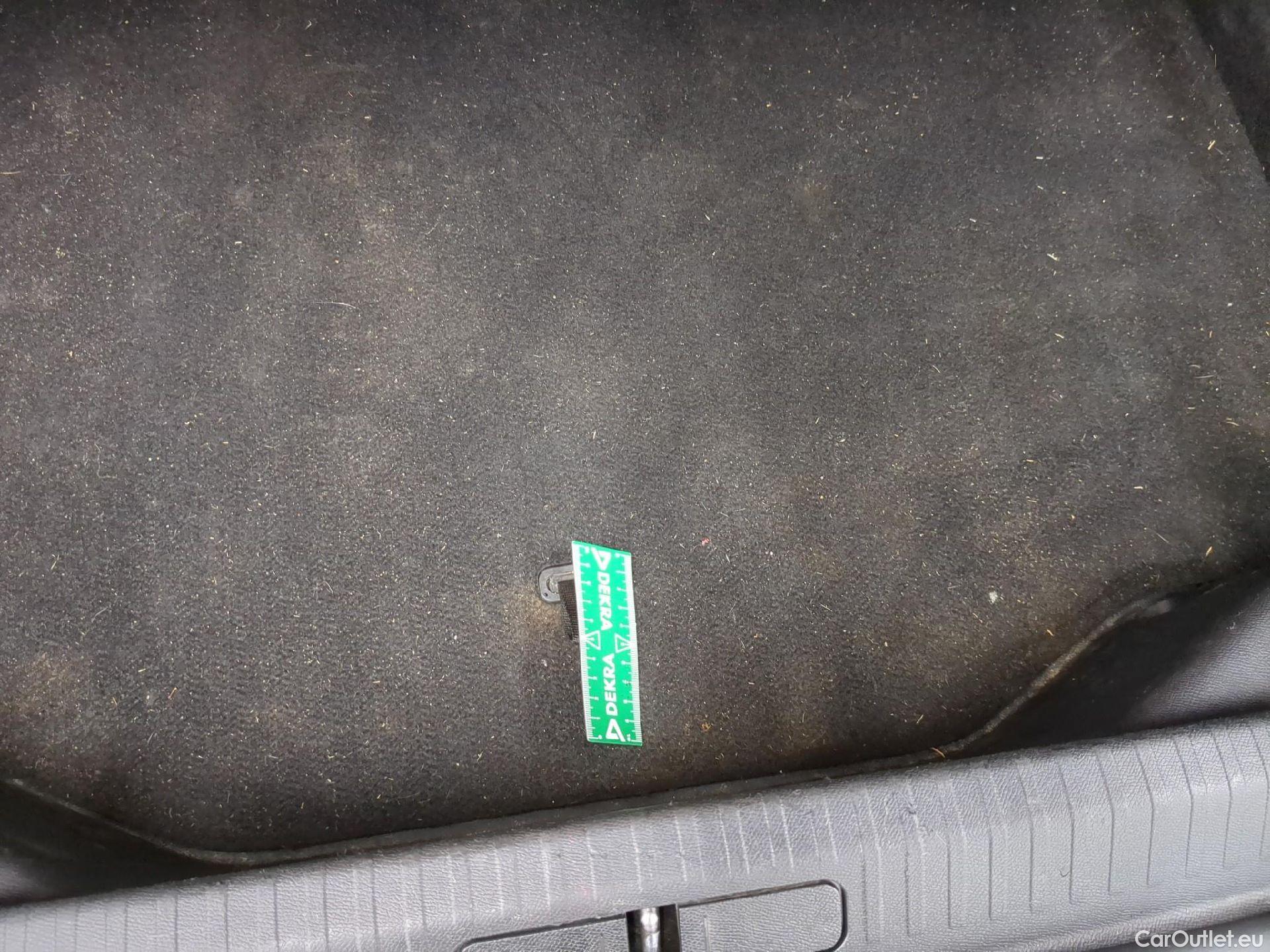  Citroen  C4  X Feel Pack 1.2 PureTech 130CV BVA8 6E #6