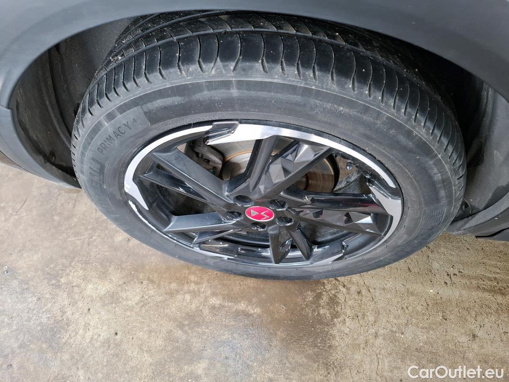  DS  DS7 DS DS 7 Crossback / 2017 / 5P / SUV E-TENSE 225 PERFORMANCE Line #6