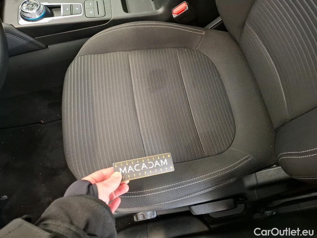  Ford  Kuga  / 2019 / 5P / SUV 2.5 190 hybrid Flexifuel Pshift Titanium / PARE BRISE HS #11