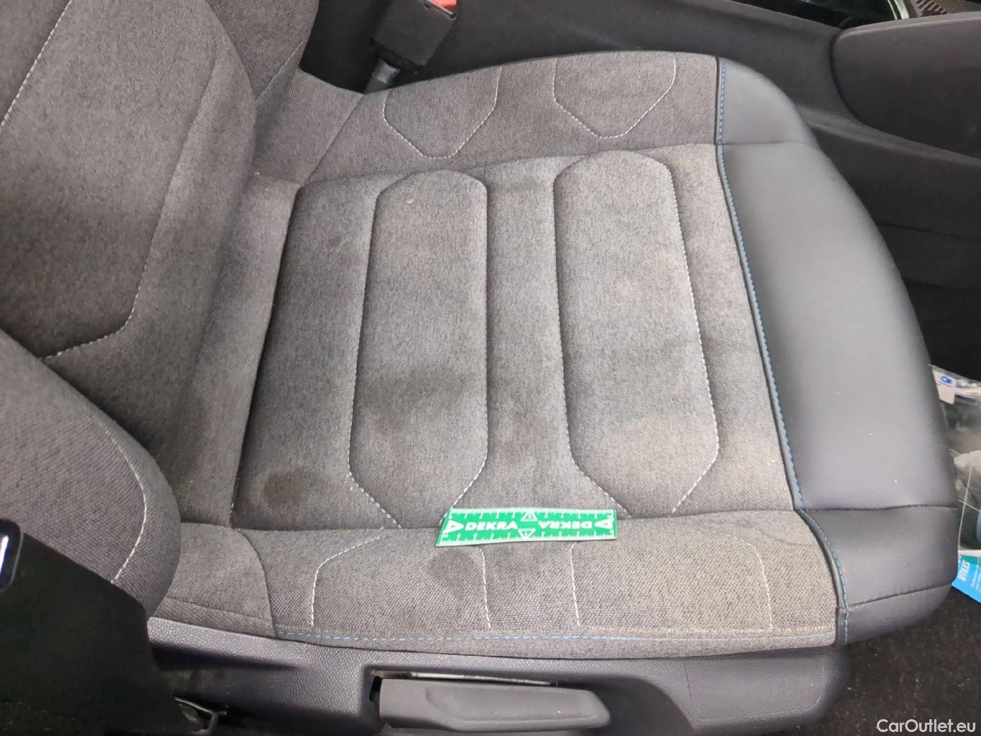  Citroen  C4  X Feel Pack 1.2 PureTech 130CV BVA8 6E #4