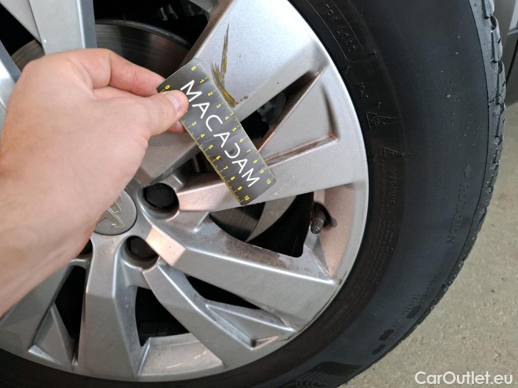  Peugeot  3008  Active Business 1.5 HDi 130CV BVA8 E6d #8