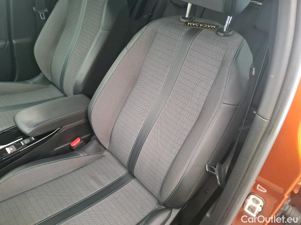  Peugeot  2008  Allure Pack 1.2 PureTech 100CV BVM6 E6d #31