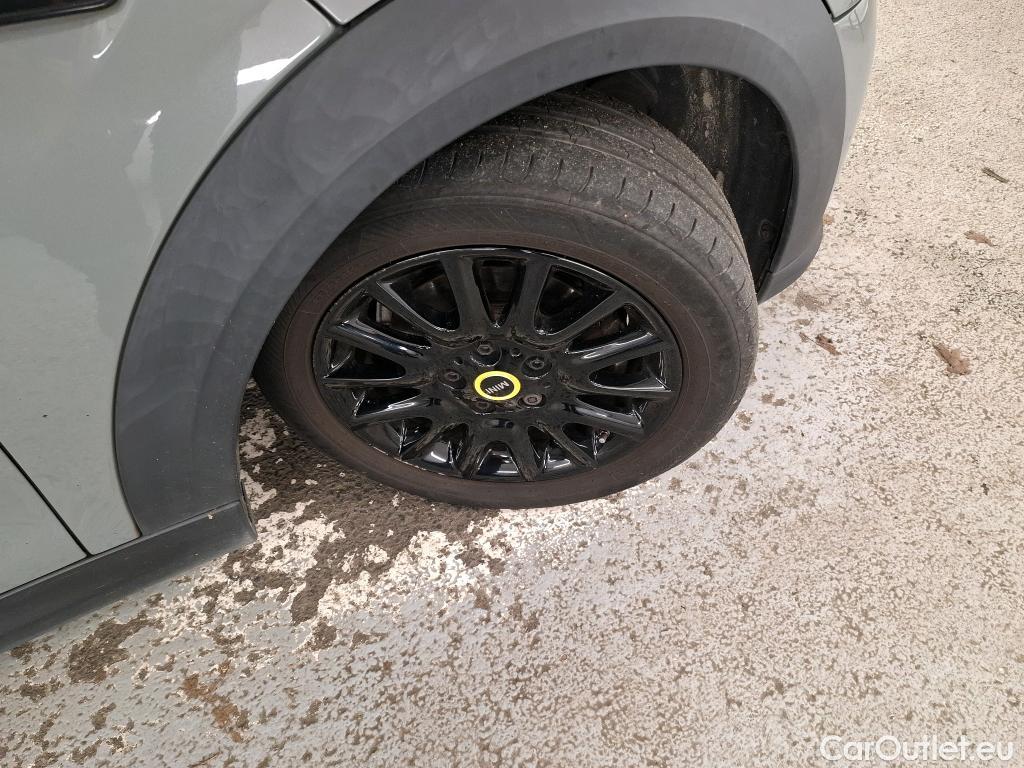  Mini  Mini   / 2021 / 3P / Berline Cooper SE Edition Camden 184 ch BVA #1