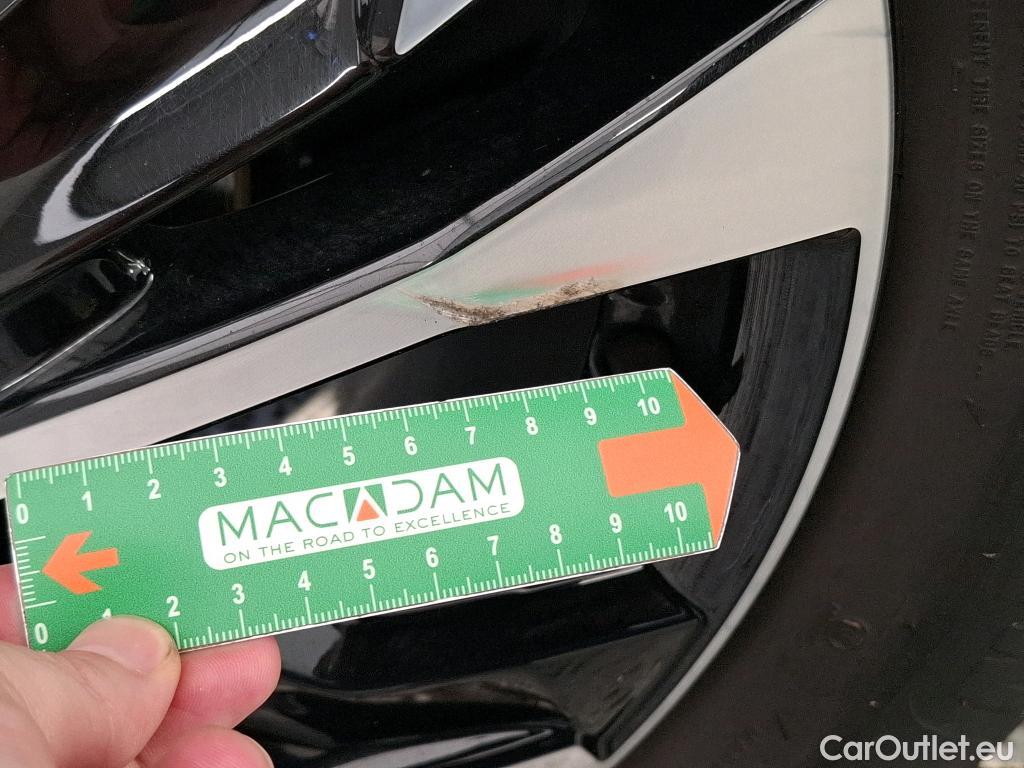  Peugeot  2008  GT 1.2 PureTech 130CV BVA8 E6d #36