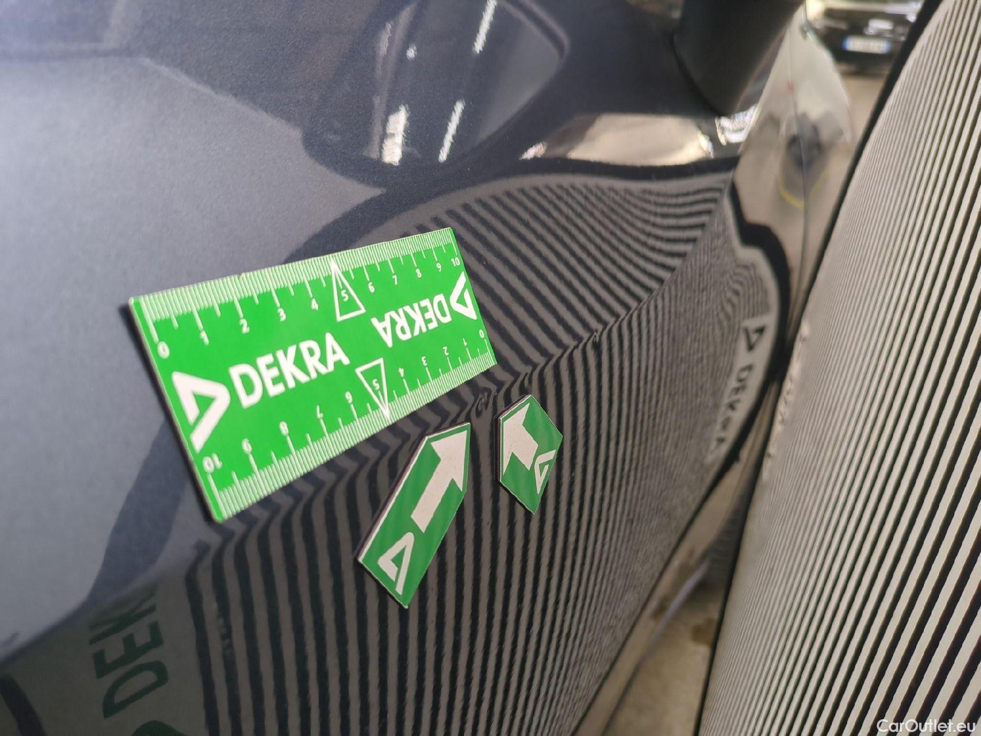  Nissan  Micra NISSAN  5p Berline IG-T 90 N-Connecta #64