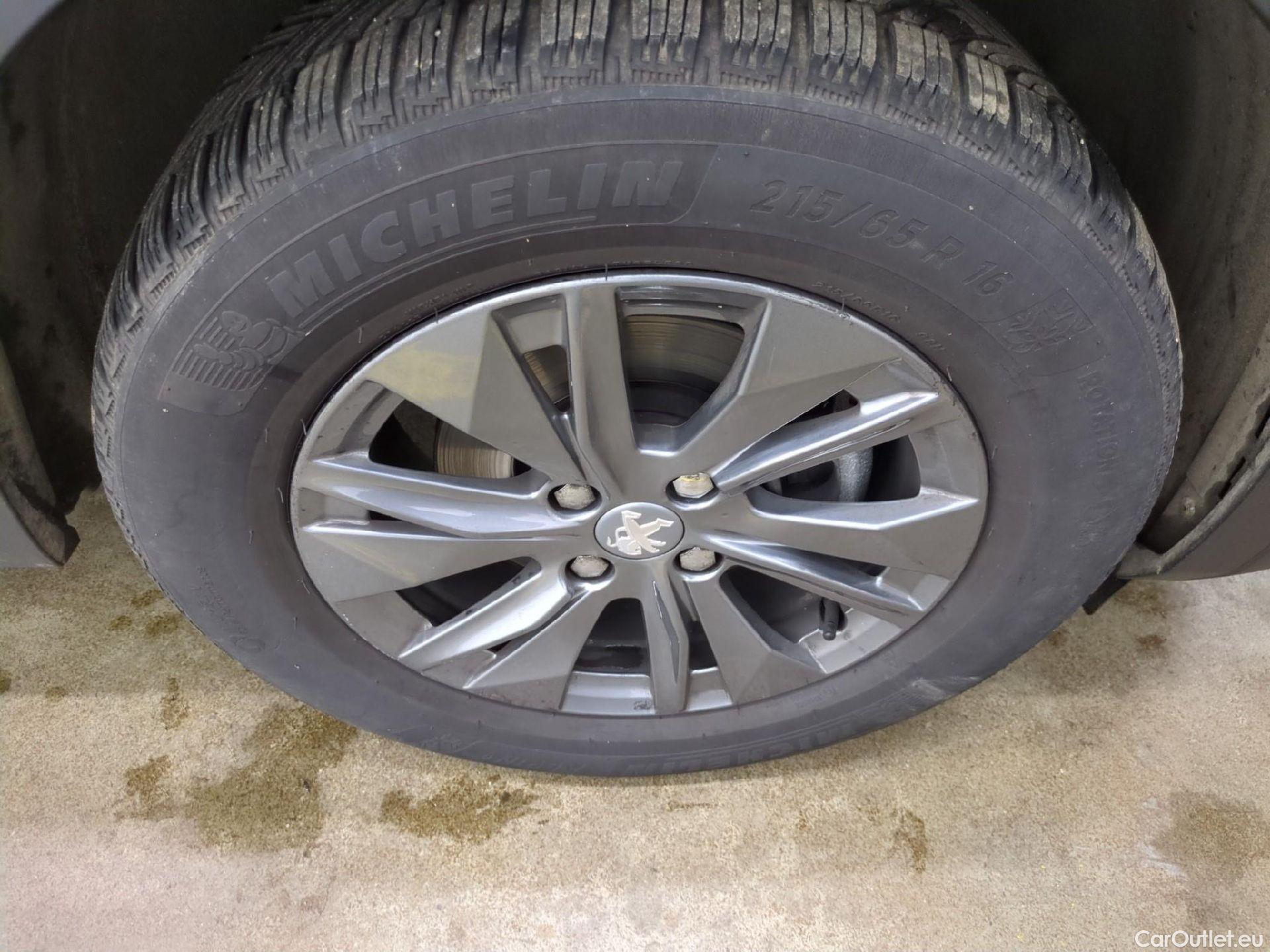  Peugeot  2008  Active Business 1.2 PureTech 130CV BVA8 E6d #6