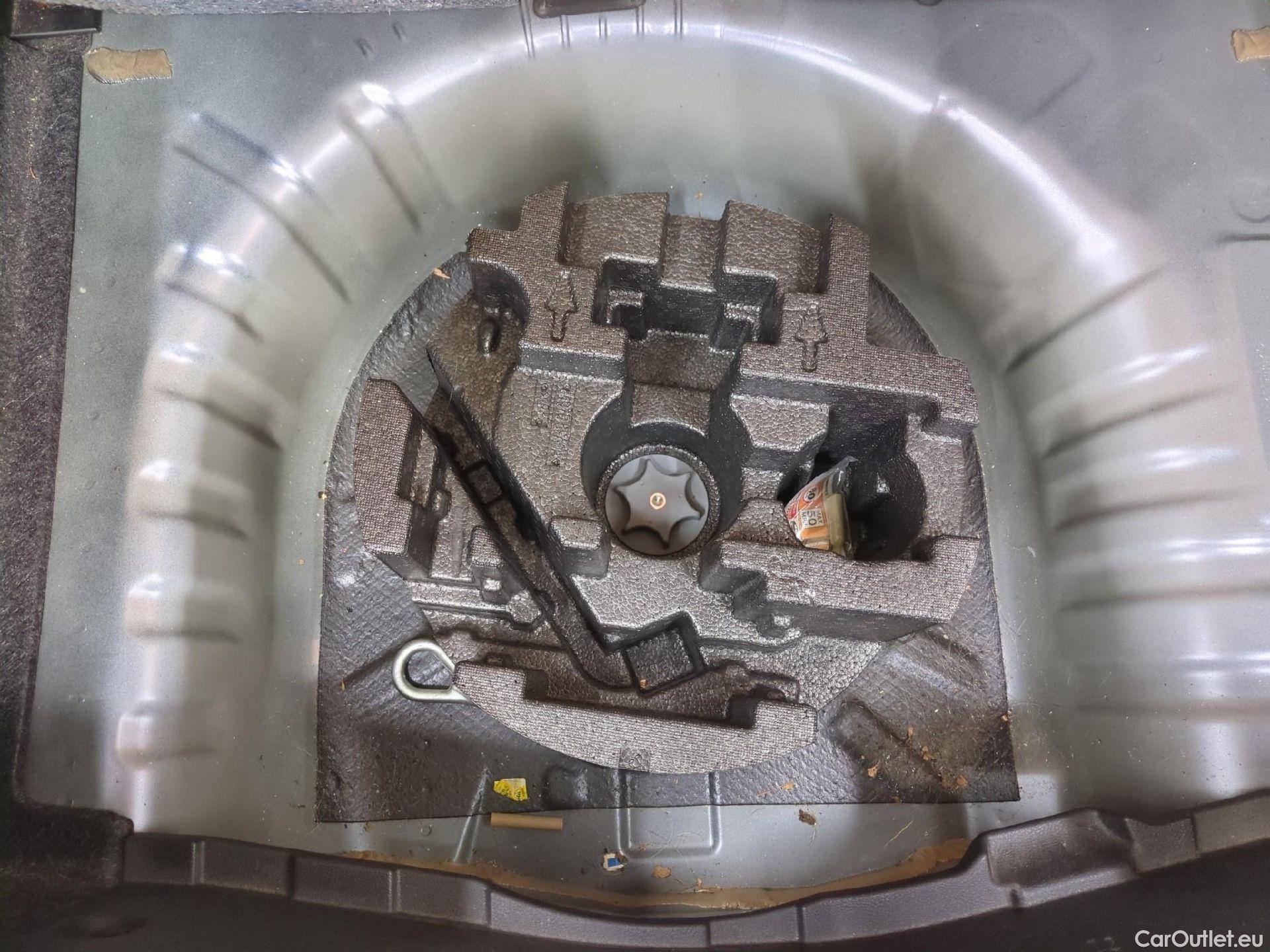  Nissan  Micra NISSAN  5p Berline IG-T 90 N-Connecta #67