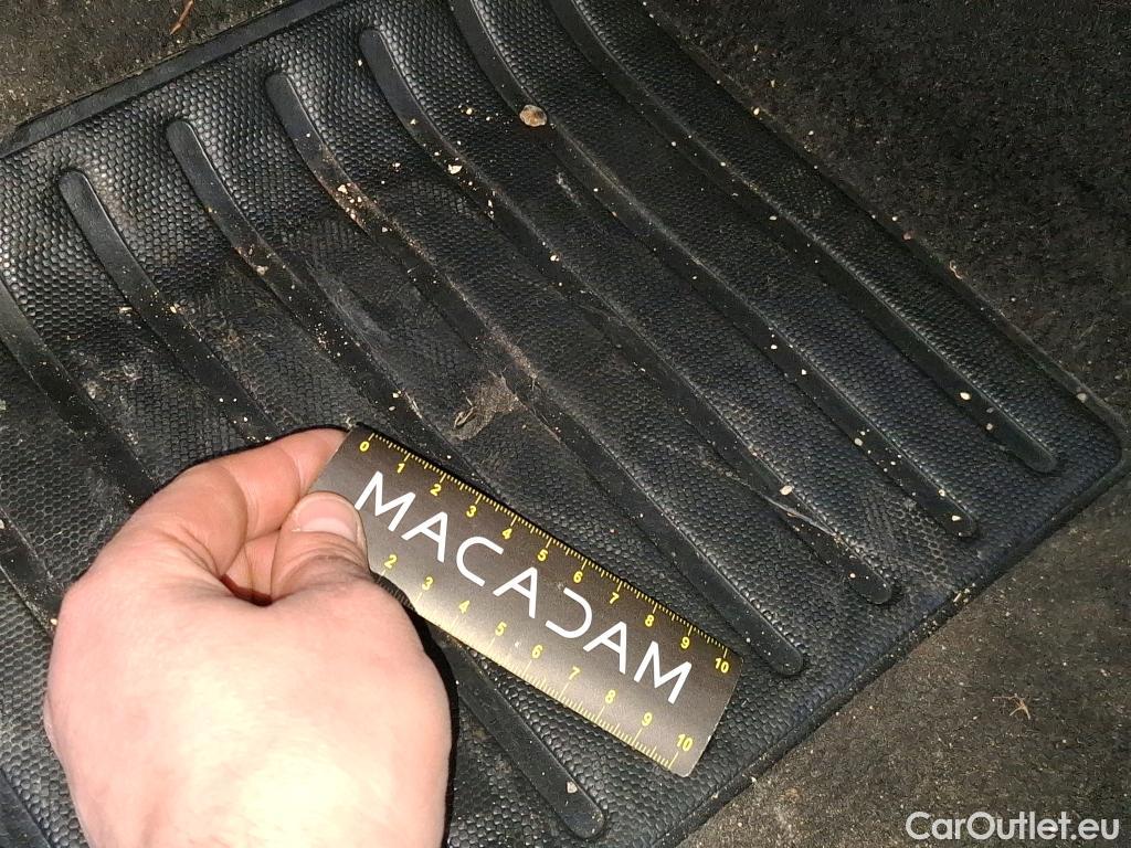  Peugeot  2008  Allure 1.2 PureTech 100CV BVM6 E6d #15