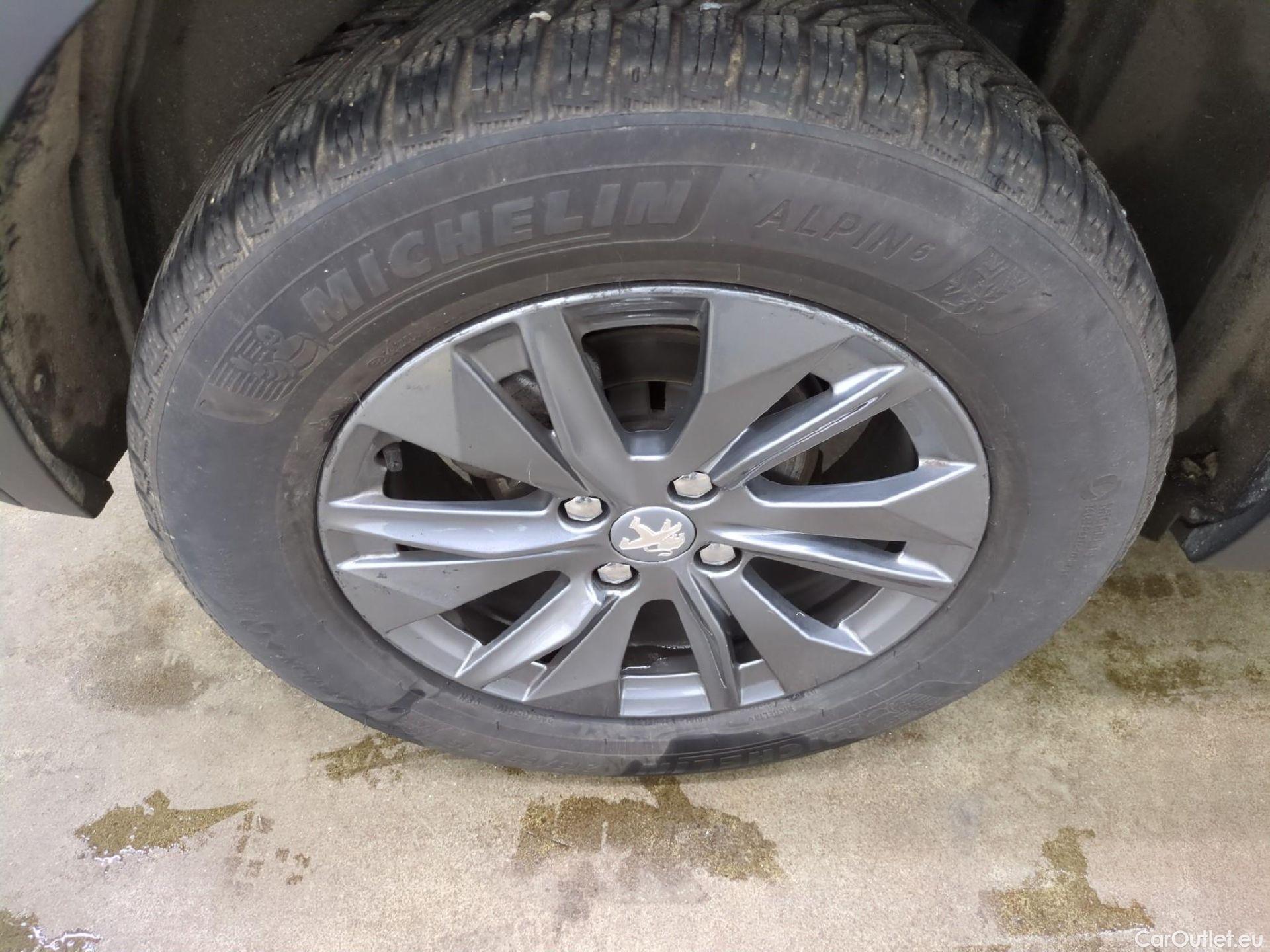  Peugeot  2008  Active Business 1.2 PureTech 130CV BVA8 E6d #9