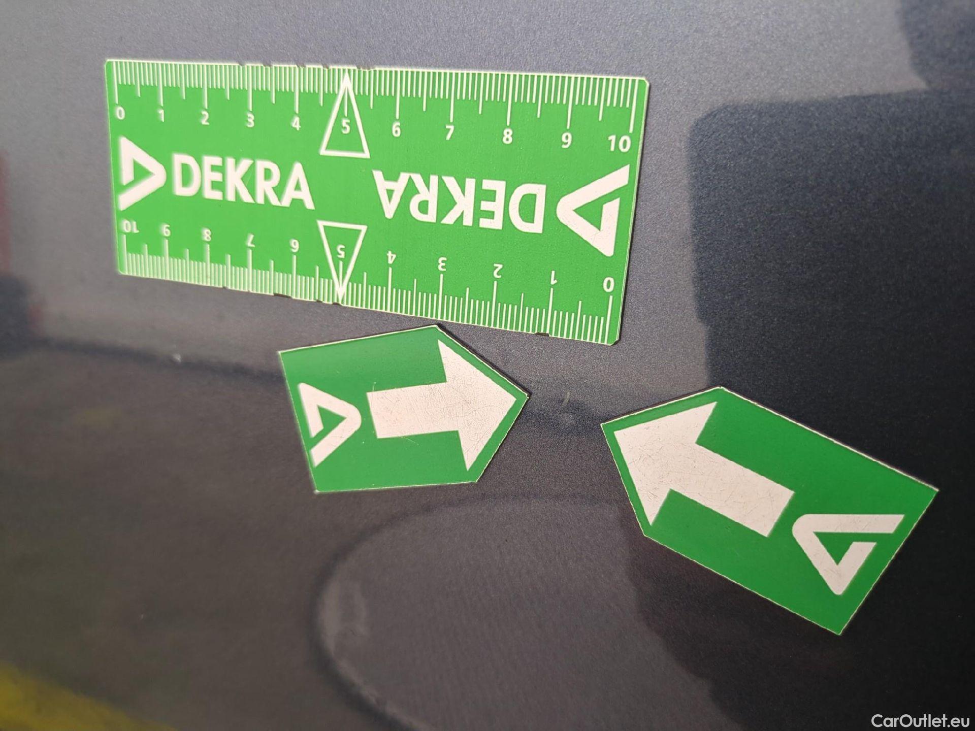  Nissan  Micra NISSAN  5p Berline IG-T 90 N-Connecta #38