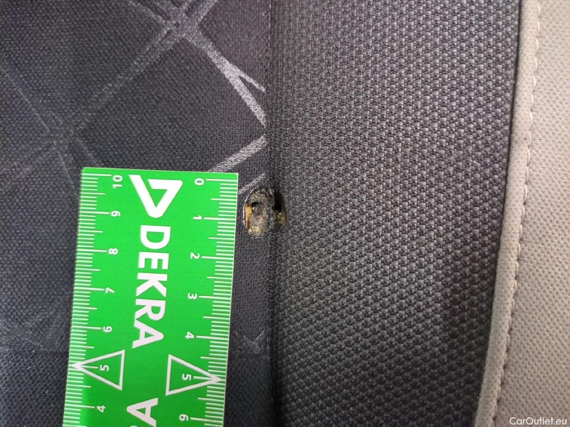  Nissan  Micra NISSAN  5p Berline IG-T 90 N-Connecta #61