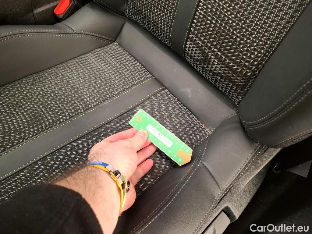  Peugeot  2008  GT 1.2 PureTech 130CV BVA8 E6d #30