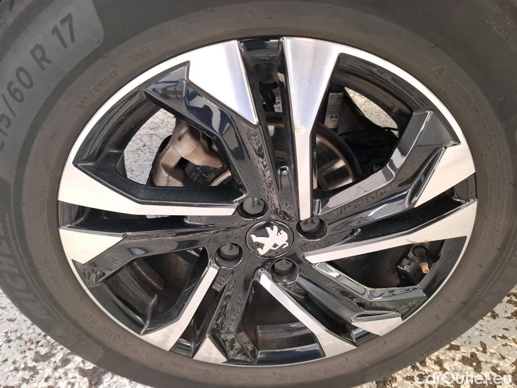  Peugeot  2008  GT 1.2 PureTech 130CV BVA8 E6d #35