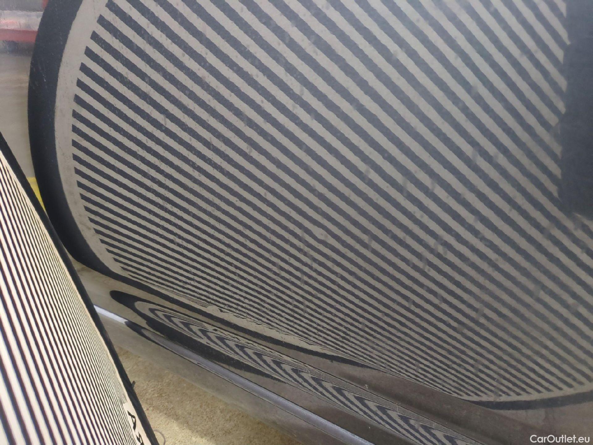  Nissan  Micra NISSAN  5p Berline IG-T 90 N-Connecta #37