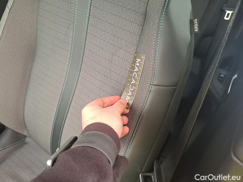  Peugeot  2008  Allure Pack 1.2 PureTech 100CV BVM6 E6d #33