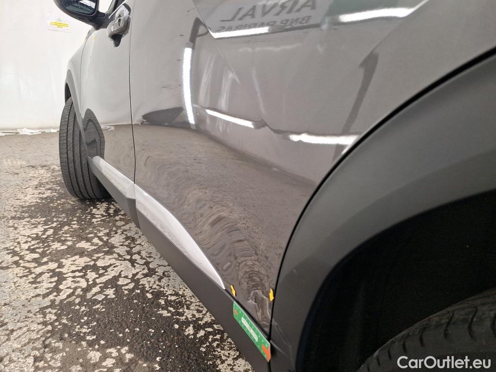  Peugeot  2008  GT 1.2 PureTech 130CV BVA8 E6d #9