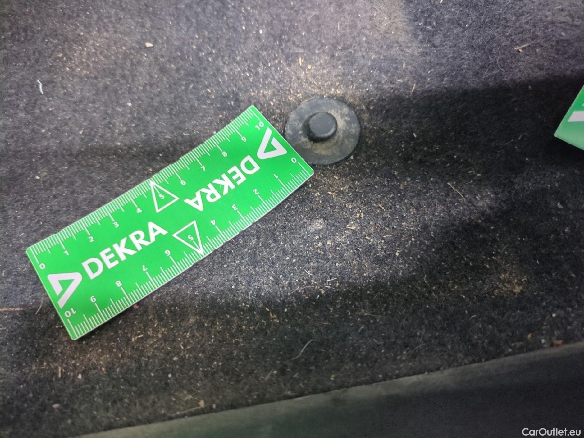  Nissan  Micra NISSAN  5p Berline IG-T 90 N-Connecta #8