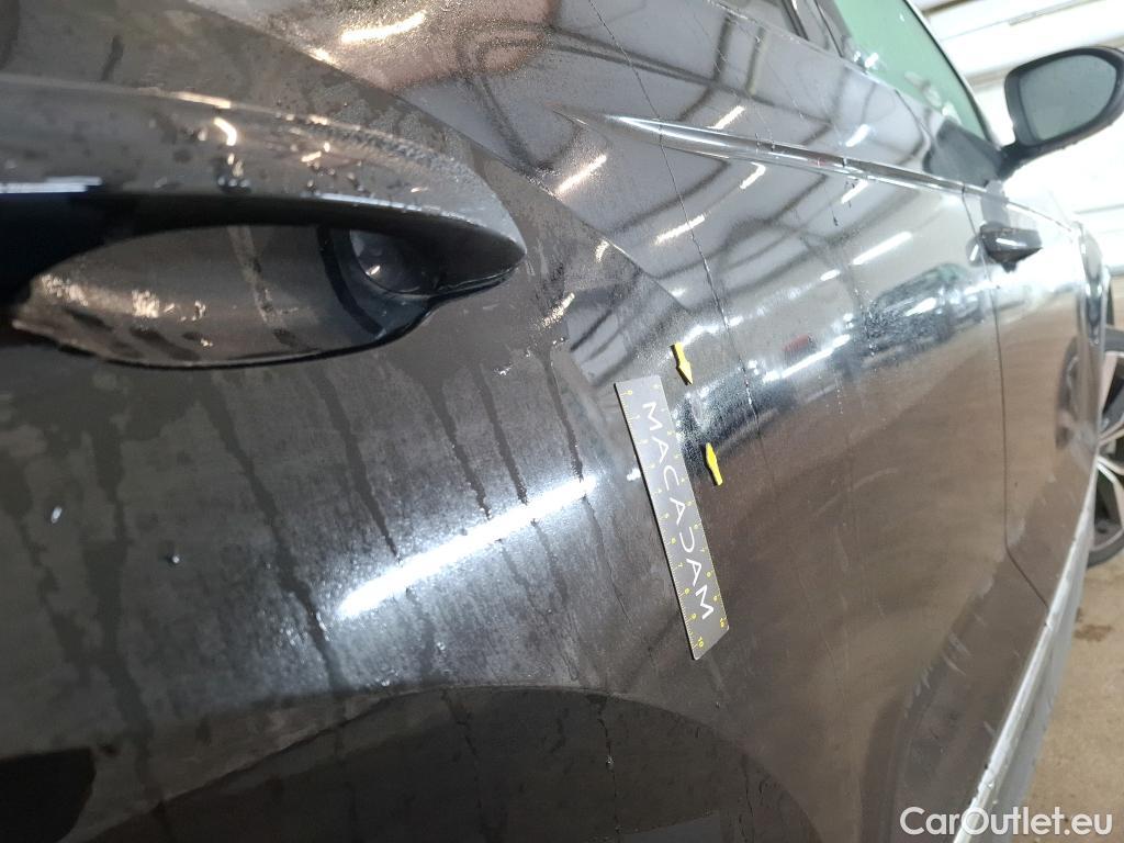  Volkswagen  T-ROC VOLKSWAGEN  / 2021 / 5P / SUV 1.5 TSI 150 EVO STYLE EXCLUSIVE DSG7 #18