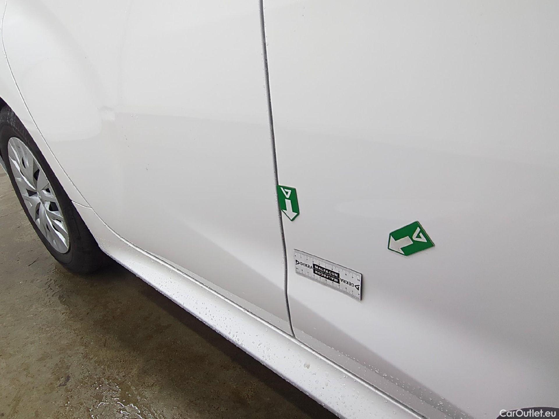  Toyota  Yaris TOYOTA  Hybride / 2019 / 5P / Berline Hybride 116h France Business Stage Acad #1