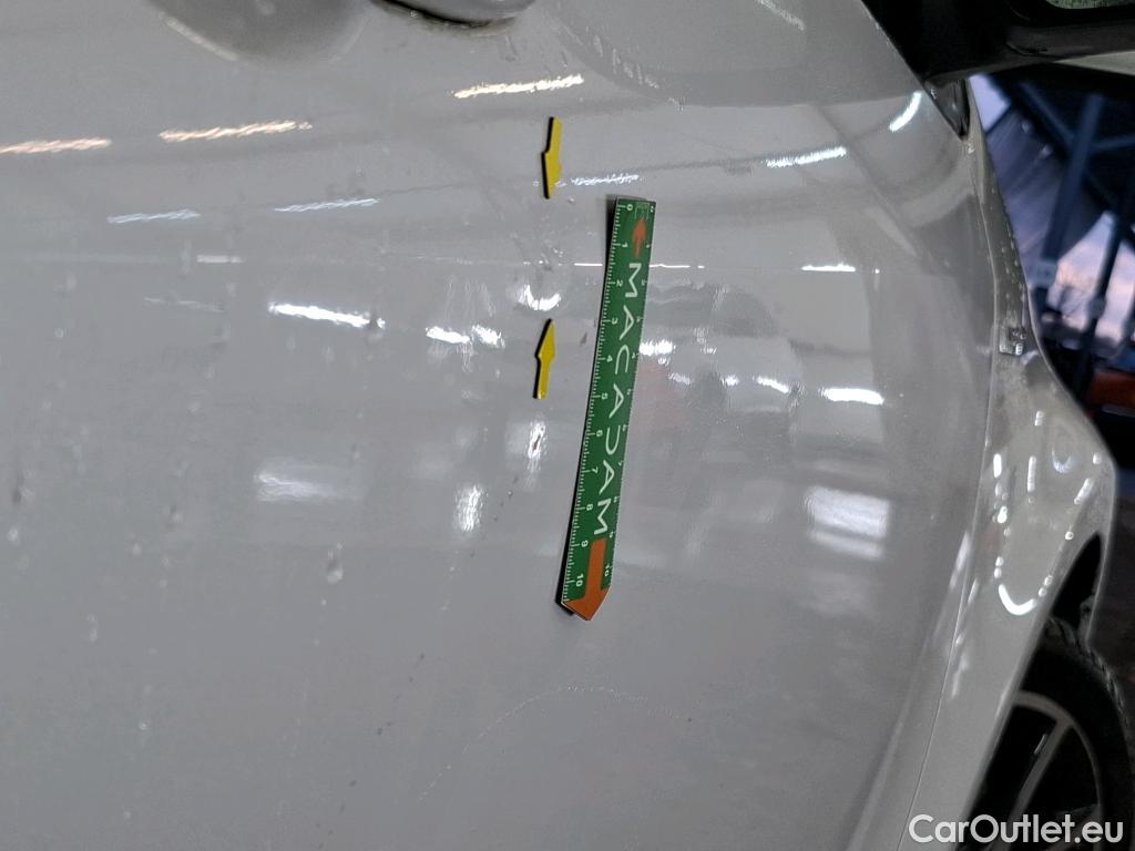  Toyota  Yaris TOYOTA  Hybride / 2019 / 5P / Berline Hybride 116h Collection #17