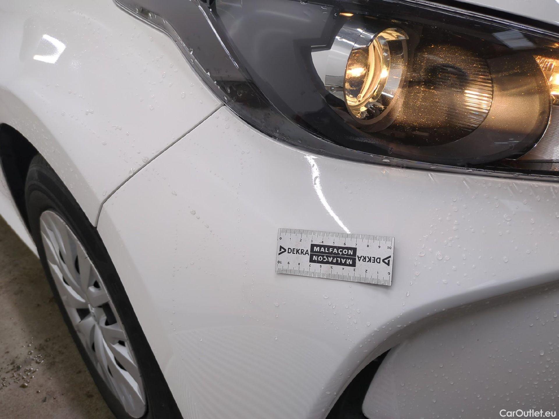  Toyota  Yaris TOYOTA  Hybride / 2019 / 5P / Berline Hybride 116h France Business Stage Acad #4