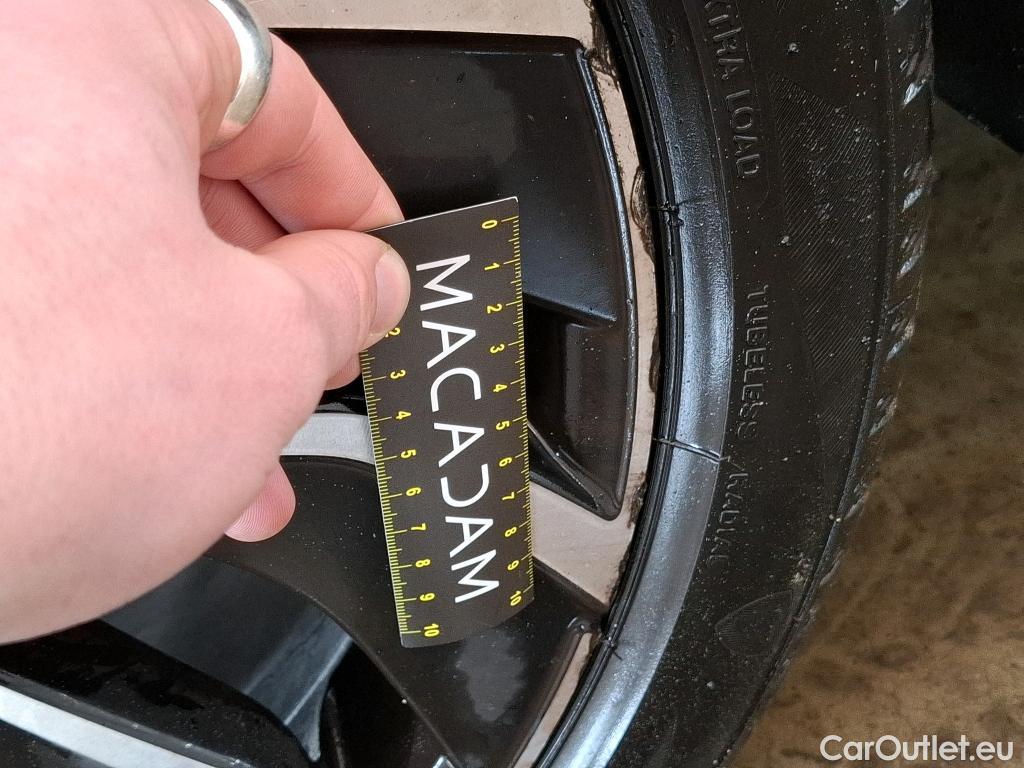  Volkswagen  Golf  VOLKSWAGEN / 2020 / 5P / Berline 2.0 TDI SCR 150 DSG7 Life Busi 1st #23