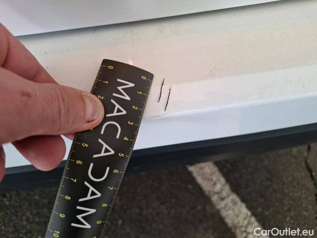  Toyota  Yaris TOYOTA  Hybride / 2019 / 5P / Berline Hybride 116h Dynamic Business Beyond Zer #18