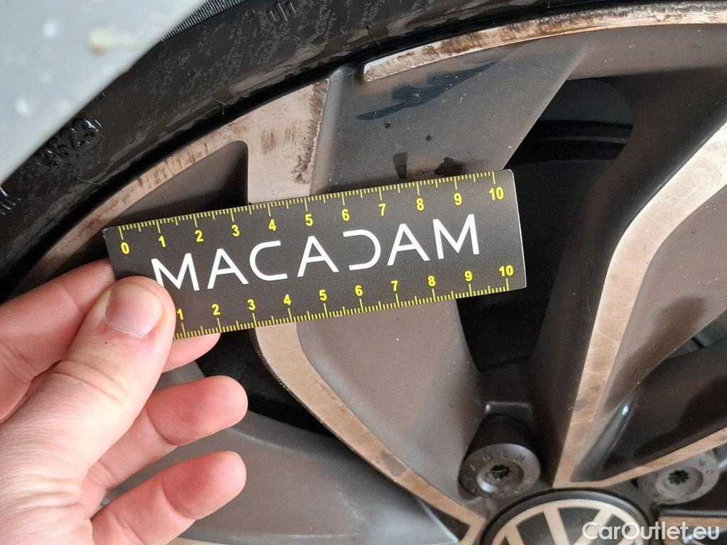  Volkswagen  Golf  VOLKSWAGEN / 2020 / 5P / Berline 2.0 TDI SCR 150 DSG7 Life Busi 1st #13